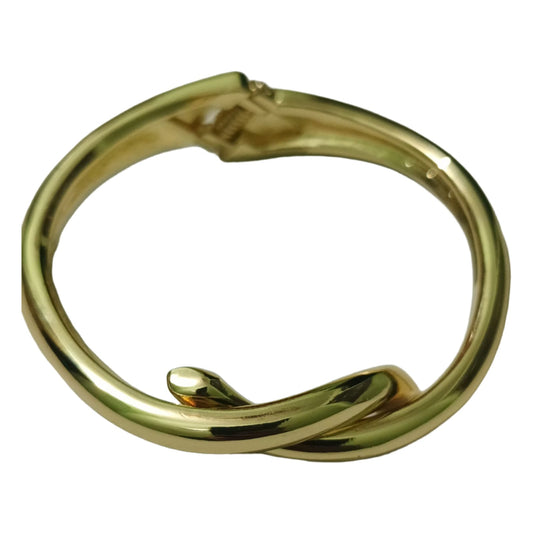 Cross shaped bracelet